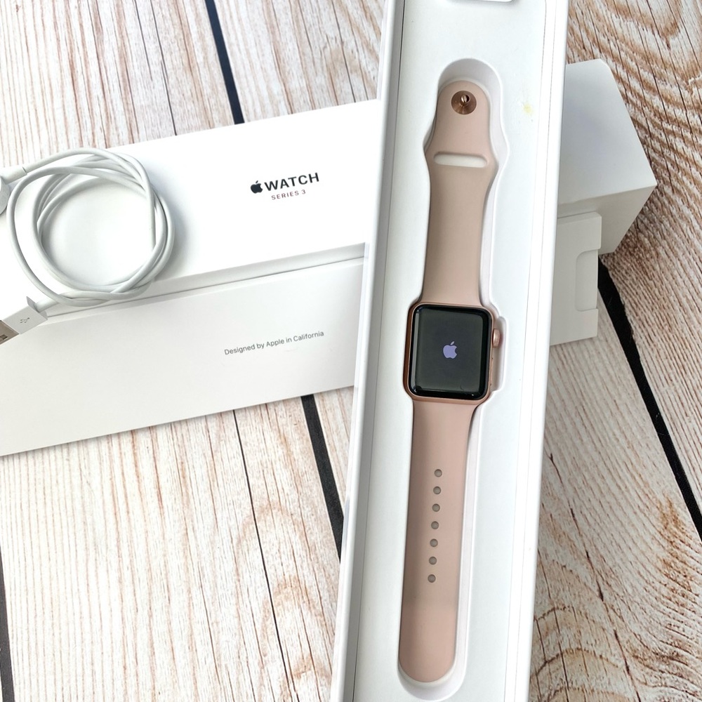 Apple Watch Series 3 (GPS + Cellular) Rose Gold (38mm)